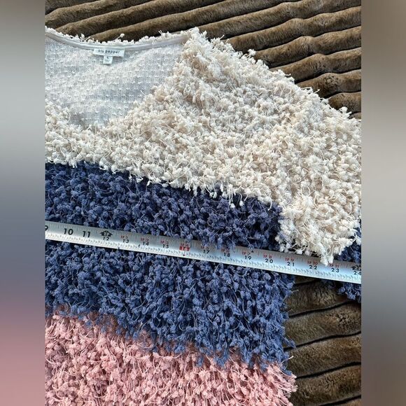 🎉5 for $40🎉 Blu Pepper Fuzzy Top Blouse Sweater Women Size L - Picture 5 of 7